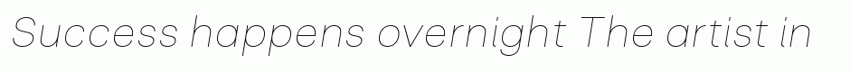 Clinica Pro Thin Italic